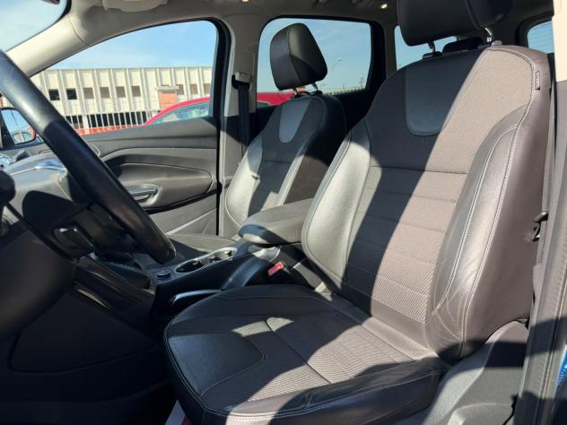 Ford Kuga 2.0 TDCi 150CV Powershift AWD Titanium - Foto 10
