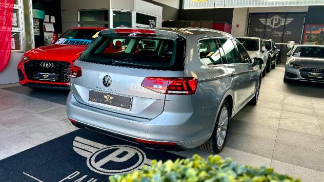 VOLKSWAGEN Passat 8ª serie Passat Variant 2.0 TDI SCR EVO DSG Business - Foto 2