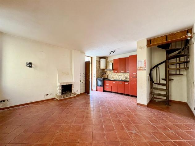 DESIO - FRAZIONE SAN CARLO - DUE LOCALI SU 2 LIVELLI