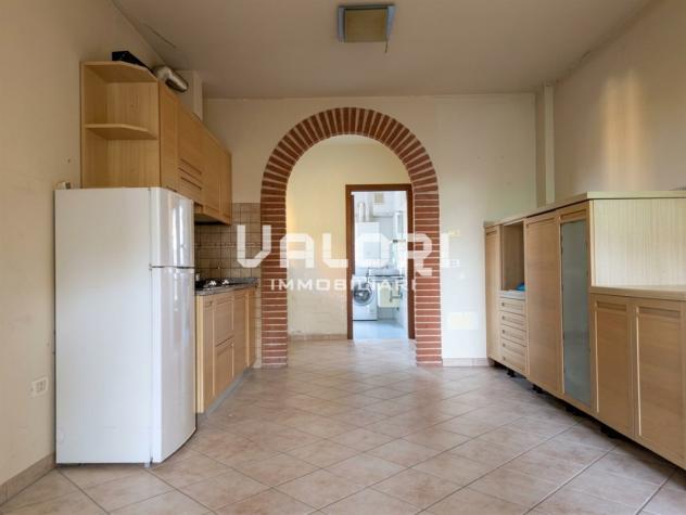 BILOCALE AL PIANO TERRA CON INGRESSO INDIPENDENTE, CORTE ESCLUSIVA E GARAGE - Foto 7