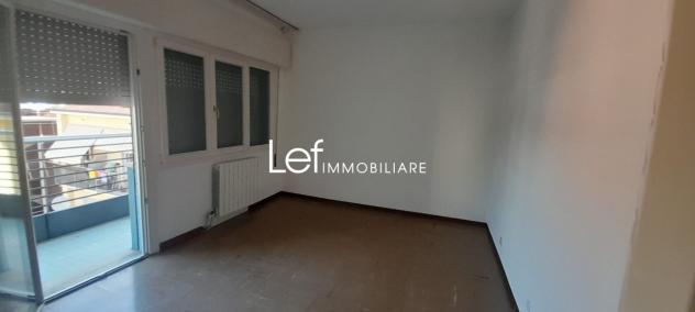 APPARTAMENTO di 4 vani e di 97 mq (JESOLO) rif. ARJ77VM