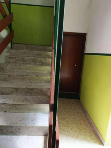 Immobile in asta di 95 m², box auto in vendita a Solaro - Foto 2