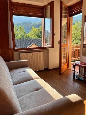 BILOCALE IN OTTIMA POSIZIONE CON BALCONE E VISTA PANORAMICA
