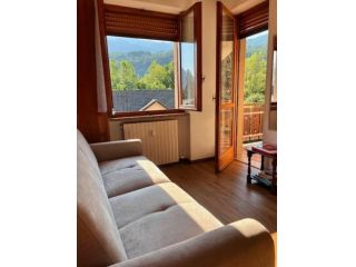 BILOCALE IN OTTIMA POSIZIONE CON BALCONE E VISTA PANORAMICA
