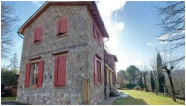 Immobile in asta di 374 m² con più di 5 locali in vendita a Monticiano