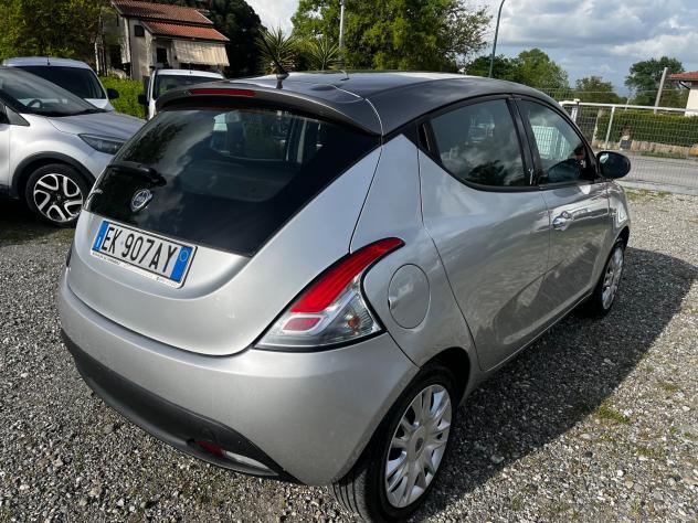 Lancia Ypsilon 1.2 69 CV 5 porte GPL Ecochic Platinum - Foto 3