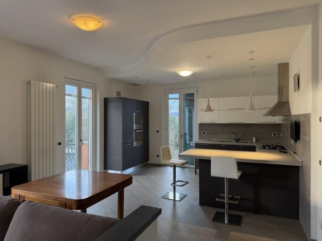 casa indipendente in vendita a Sarzana