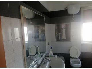 LA STORTA TRILOCALE SEMI-ARREDATO CON TERRAZZO PRIVATO