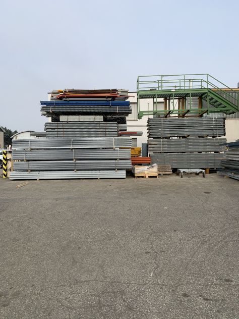 scaffale aziendale