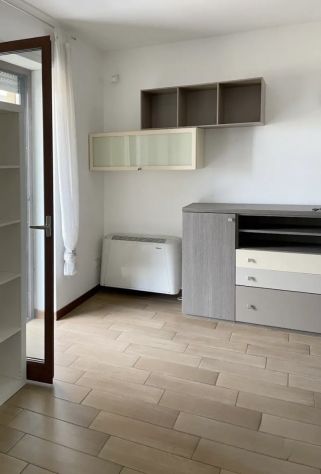 LAURENTINA MONOLOCALE CON POSTO AUTO CONDOMINIO INCLUSO - Foto 5