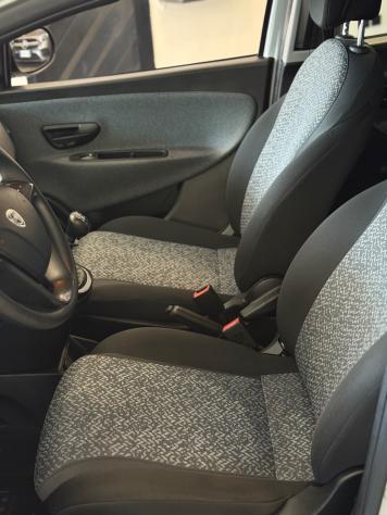 Lancia Ypsilon 1.2 69 CV 5 porte S&S Gold - Foto 8