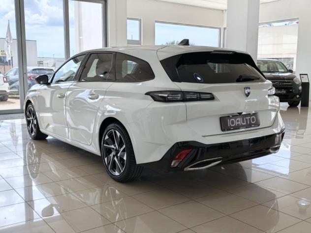 Peugeot 308 BlueHDi 130 EAT8 SW Allure Pack 2022 - Foto 4