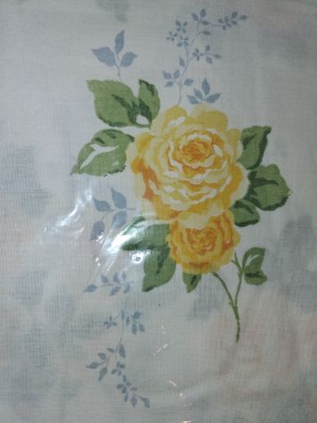 Tovaglia rettangolare 100% Cotone Disegni Rose gialle nuova confezionata - Foto 5