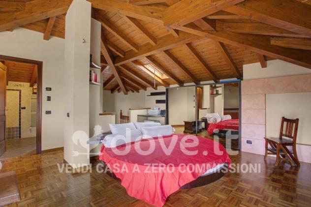 Appartamento di 162 m² con 4 locali e box auto in vendita a Gavirate - Foto 9