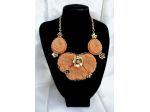 SPETTACOLARE COLLIER-GIOIELLO FIRMATO IN METALLO DORATO E AUTENTICA CALCITE,1970