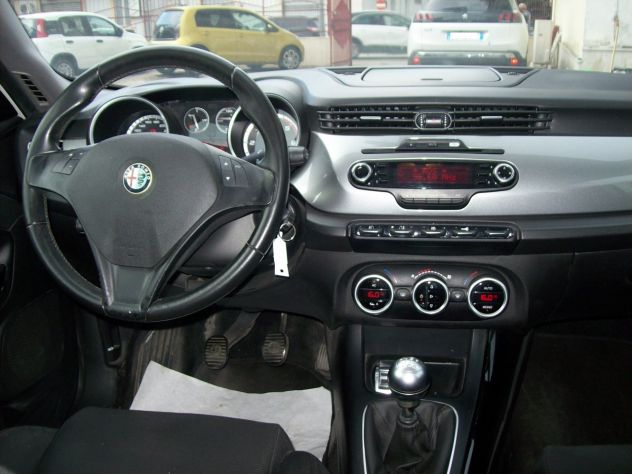Alfa Romeo Giulietta 1.6 jtdm 105CV Distinctive - Foto 8