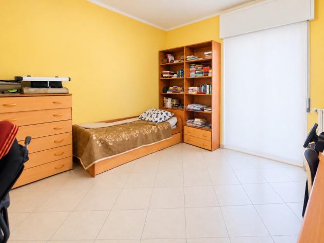Via Levi, appartamento posto su due livelli in una palazzina bifamiliare con giardino privato. L'immobile si sviluppa su 2 livelli con doppio ingress - Foto 9