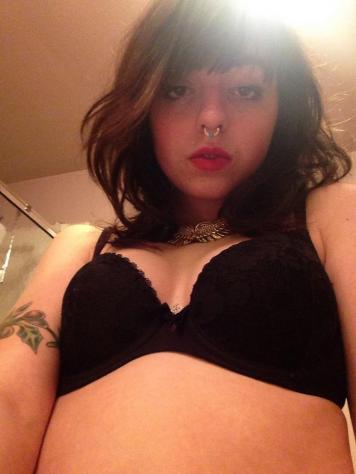 Alessia, ho l'argentovivo addosso! Tel: