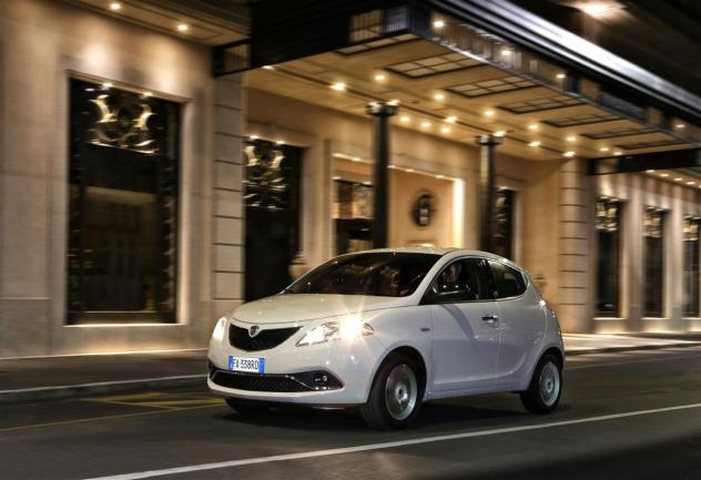 Lancia Ypsilon III 2015 1.0 firefly hybrid Gold s&s 70cv - Foto 3