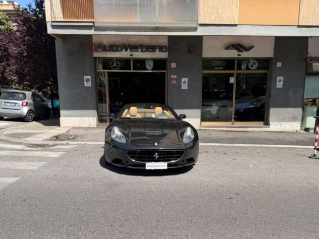 FERRARI California DCT F1-Daytona-Ufficiale-Camera-Ceramik-Nuovissima rif. 24105127 - Foto 5