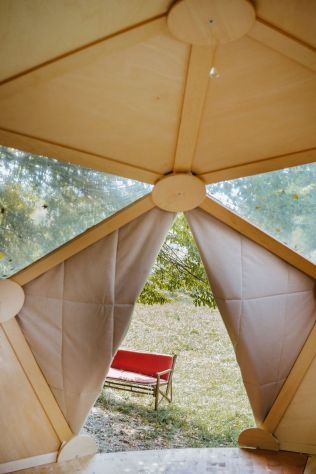 Cupola geodetica Sweetdome 24mq con base in muratura, scala, vialetto e toilette - Foto 4