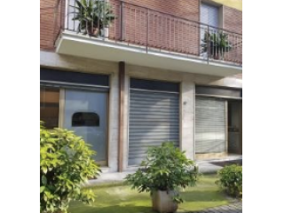 APPARTAMENTO EX Ufficio app.to 3 vetrine fronte strada, via Fiorini
