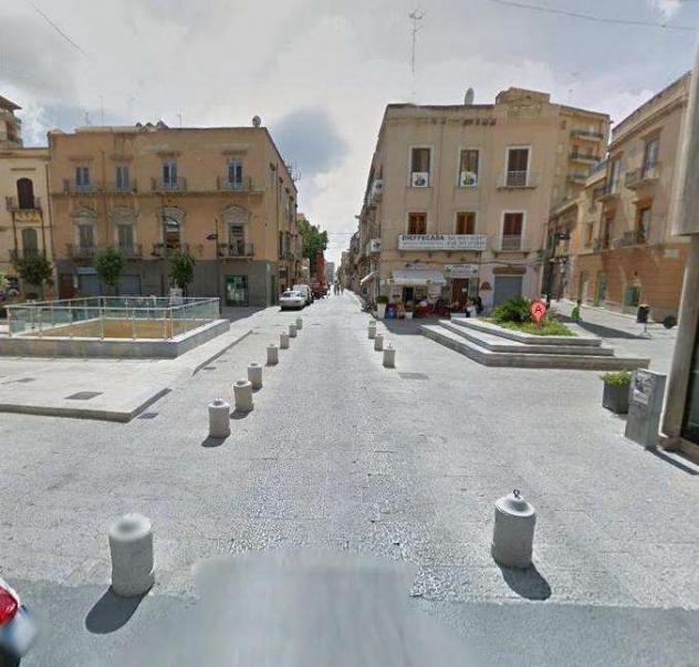 2178 - In affitto a Marsala locale comm. centro storico