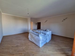 Affittasi appartamento semi arredato con garage a Lecce