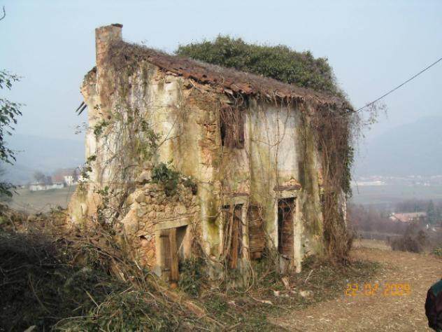 Rustico / Casale di 170 m² con 5 locali e box auto doppio in vendita a Val Liona