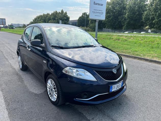 Lancia Ypsilon 1.2 69 CV 5 porte - Foto 2