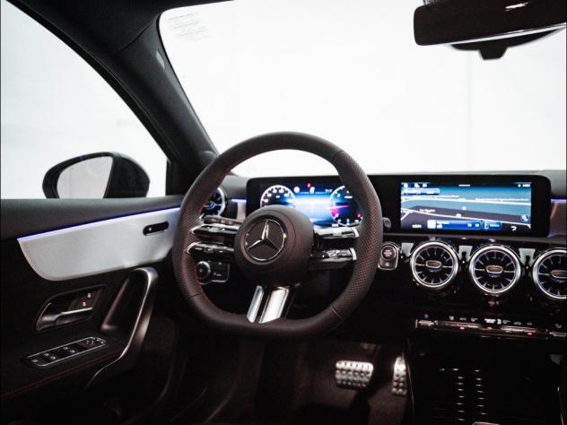 Mercedes-Benz Classe A Classe A 180 d Automatic AMG Line ADVANCED PLUS - Foto 10