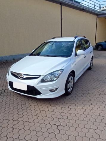 HYUNDAI i30 CW 1.4 Classic rif. 24043738 - Foto 2