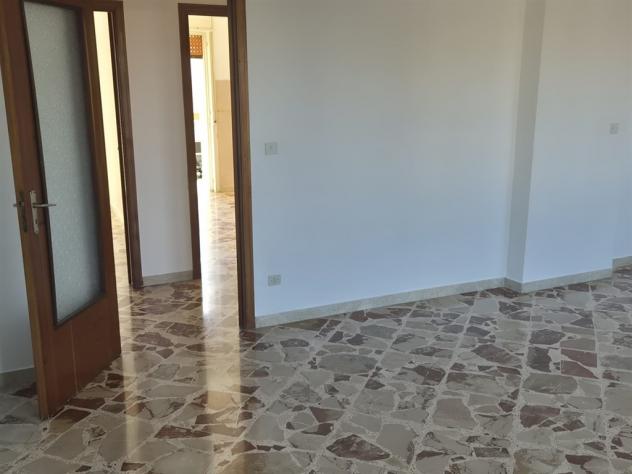 Appartamento con posto auto coperto zona Piazza indipendenza - Foto 10