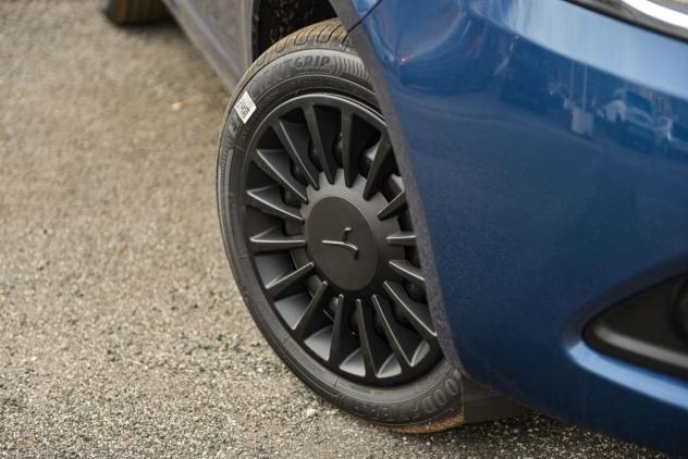 Lancia Ypsilon 1.0 FireFly 5 porte S&S Hybrid Silver - Foto 8