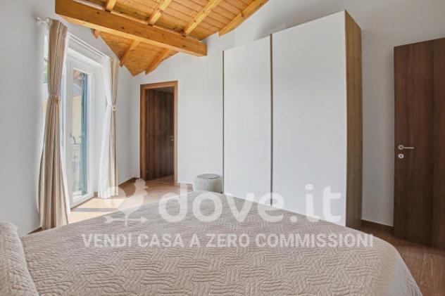 Villa di 170 m² con 4 locali e box auto in vendita a Leggiuno - Foto 16