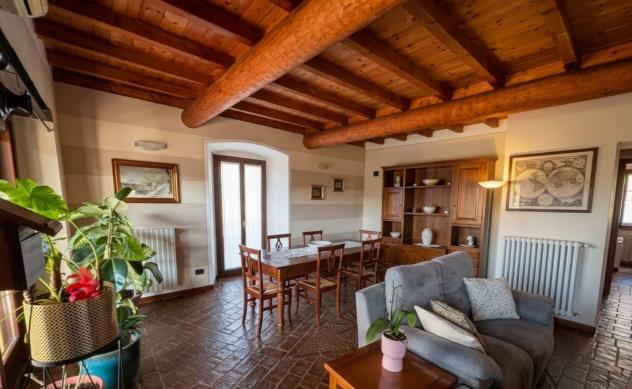 Affascinante Quadrilocale con Loggia e Potenziale per Nuove Unità Abitative - Foto 3