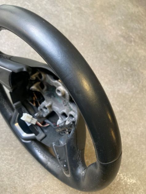 Volante in pelle Renault Captur del 2015 (484000110R) - Foto 3