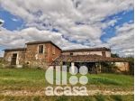CASALE IN PIETRA DA RISTRUTTURARE