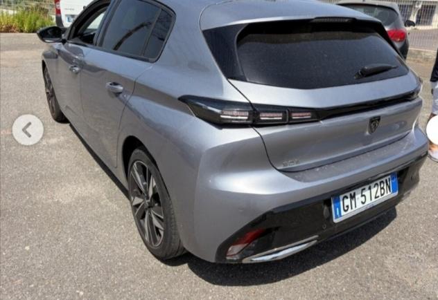 Peugeot 308 BlueHDi 130 S&S EAT8 Allure - 2023 - Foto 4