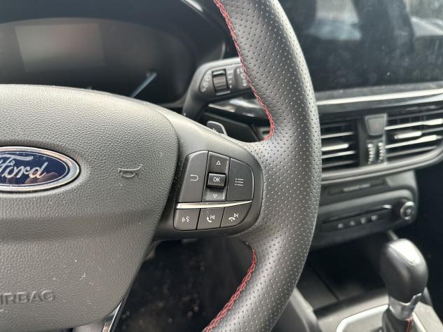 Ford Focus 1.0 EcoBoost Hybrid 125CV Powershift SW ST-Line Design - Foto 9