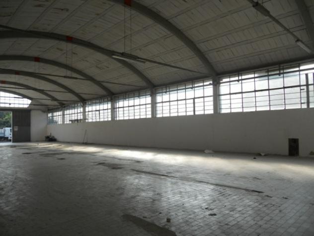 Immobile di 1000 m² con 4 locali in affitto a Settimo Milanese - Foto 8