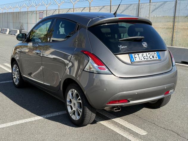 Lancia Ypsilon 1.2 69 CV-GPL-PERMUTABILE - Foto 7