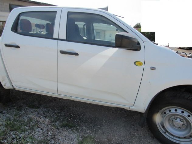 VENDO ISUZU D MAX N 60 4 PORTE - Foto 4