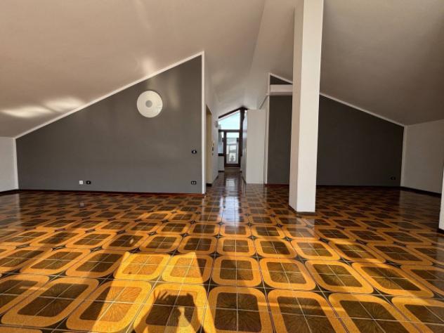 Appartamento di 120 m² con 3 locali in affitto a Lallio - Foto 12