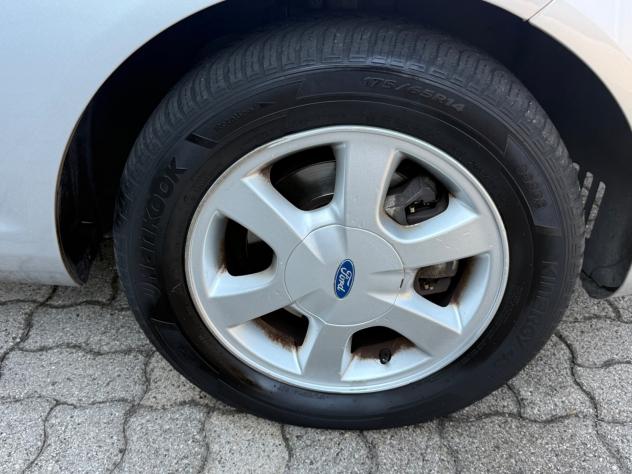 Ford Fiesta 1.2 82 CV 5 porte Titanium - Foto 8