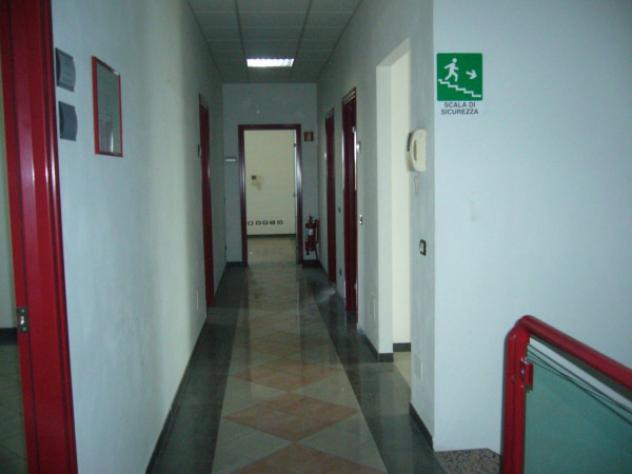 Immobile di 220 m² con più di 5 locali in affitto a Maranello - Foto 5