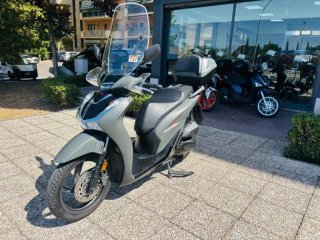 HONDA SH 150 SPORT PASSAGGIO E TAGLIANDO INCLUSO MINI RATE rif. 24114077 - Foto 3