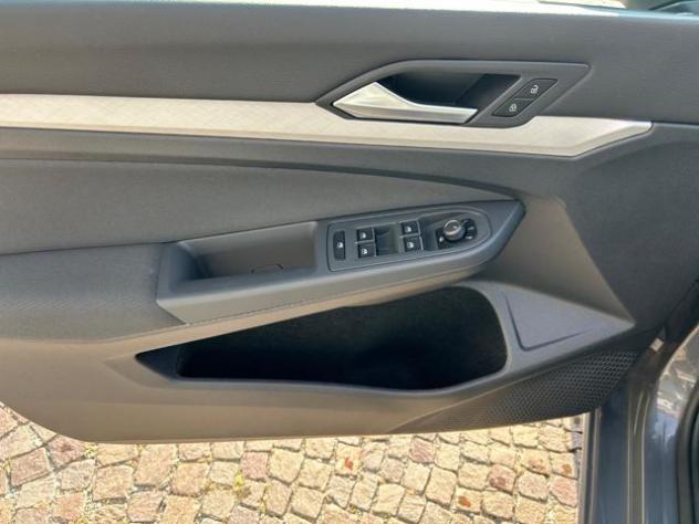 VOLKSWAGEN Golf 1.0 eTSI EVO DSG Life rif. 24185685 - Foto 9