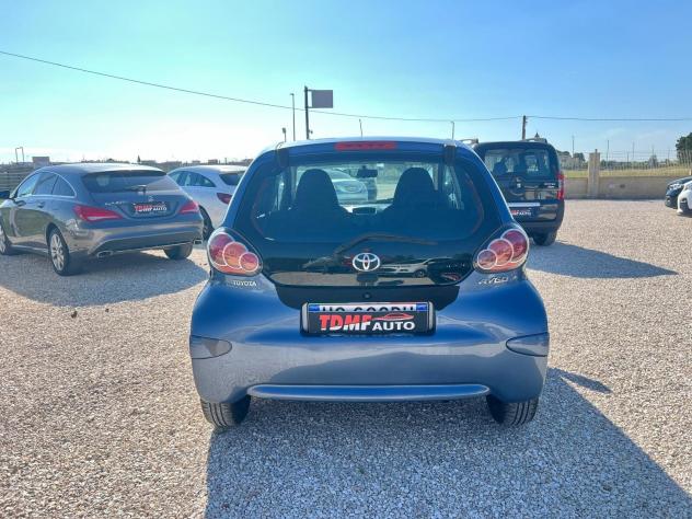 Toyota Aygo 1000 benzina ok neopatentati - Foto 9