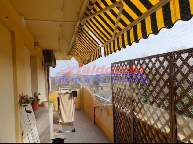 ZONA SEMICENTRALE - APPARTAMENTO TRILOCALE CON TERRAZZO E GARAGE - Foto 7